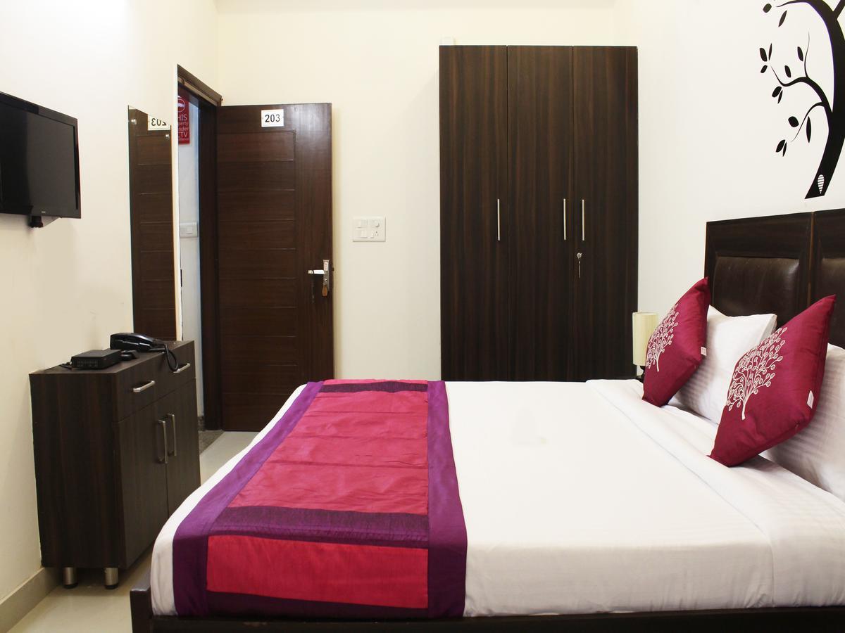 Oyo 2384 Hotel Epic Inn Gurgaon Exterior foto